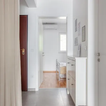 Apartment White